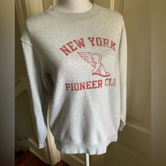 Gap Pioneer Club Sweatshirt Size Small - Picture 2 of 4